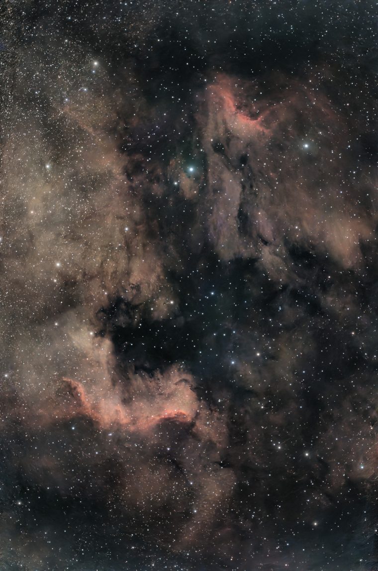 NGC 7000 with local contrast at maximum: crunchy, over-sharpened dust with dark halos and mottled corners